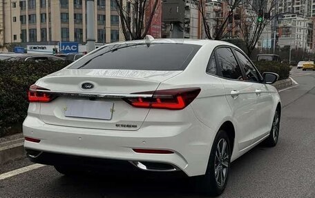 Ford Escort, 2022 год, 1 380 000 рублей, 5 фотография