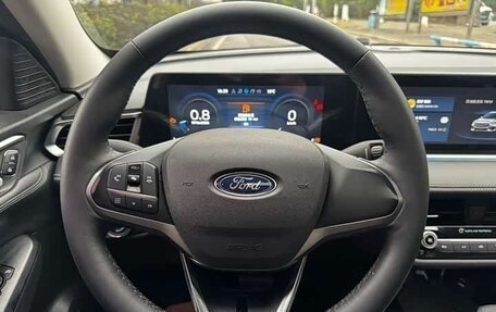 Ford Escort, 2022 год, 1 380 000 рублей, 13 фотография