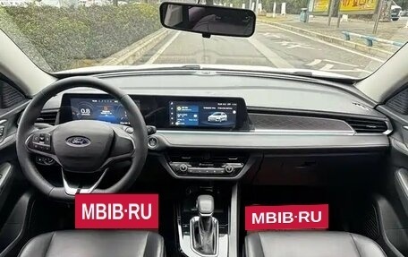 Ford Escort, 2022 год, 1 380 000 рублей, 20 фотография