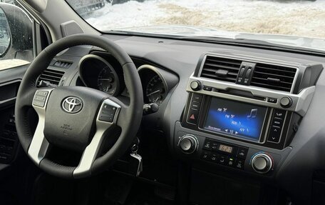 Toyota Land Cruiser Prado 150 рестайлинг 2, 2015 год, 3 432 000 рублей, 18 фотография