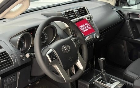 Toyota Land Cruiser Prado 150 рестайлинг 2, 2015 год, 3 432 000 рублей, 15 фотография