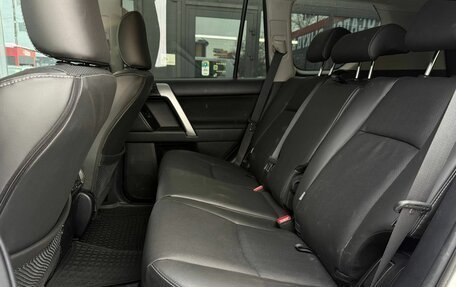 Toyota Land Cruiser Prado 150 рестайлинг 2, 2015 год, 3 432 000 рублей, 23 фотография