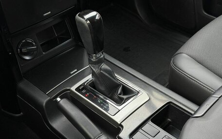 Toyota Land Cruiser Prado 150 рестайлинг 2, 2015 год, 3 432 000 рублей, 25 фотография