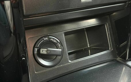 Toyota Land Cruiser Prado 150 рестайлинг 2, 2015 год, 3 432 000 рублей, 24 фотография