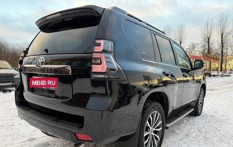 Toyota Land Cruiser Prado 150 рестайлинг 2, 2022 год, 8 600 000 рублей, 9 фотография