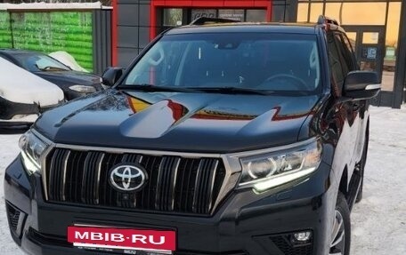 Toyota Land Cruiser Prado 150 рестайлинг 2, 2022 год, 8 600 000 рублей, 15 фотография