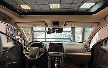 Toyota Land Cruiser Prado 150 рестайлинг 2, 2022 год, 8 600 000 рублей, 27 фотография