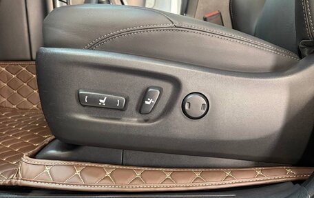 Toyota Land Cruiser Prado 150 рестайлинг 2, 2022 год, 8 600 000 рублей, 32 фотография