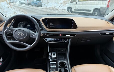 Hyundai Sonata VIII, 2019 год, 2 600 000 рублей, 4 фотография