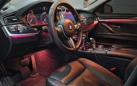 BMW 5 серия, 2014 год, 2 200 000 рублей, 13 фотография