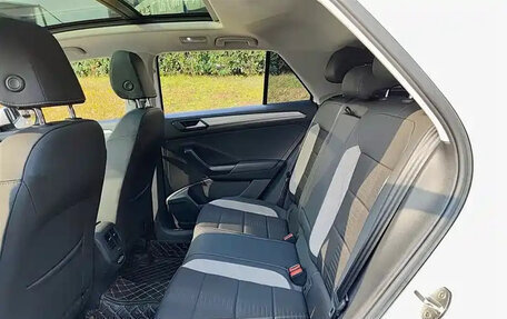 Volkswagen T-Roc I, 2022 год, 1 257 000 рублей, 9 фотография