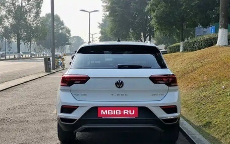 Volkswagen T-Roc I, 2022 год, 1 257 000 рублей, 5 фотография