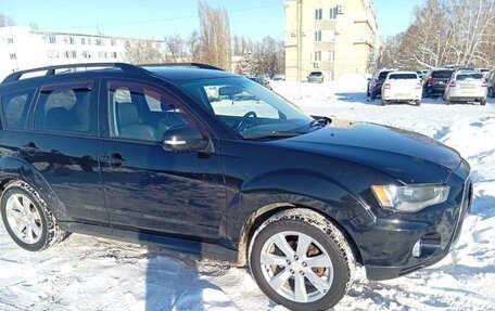 Mitsubishi Outlander III рестайлинг 3, 2011 год, 950 000 рублей, 1 фотография