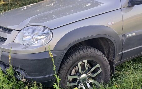 Chevrolet Niva I рестайлинг, 2013 год, 710 000 рублей, 26 фотография