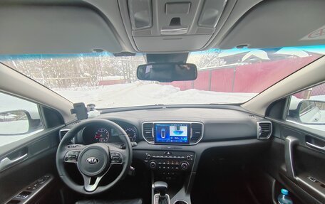 KIA Sportage IV рестайлинг, 2018 год, 2 150 000 рублей, 10 фотография