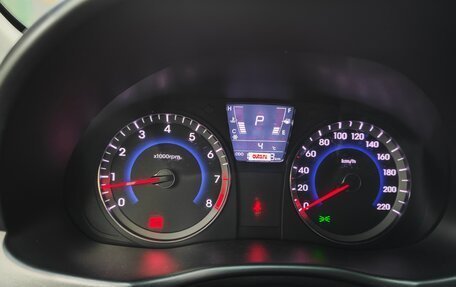 Hyundai Solaris II рестайлинг, 2013 год, 1 000 000 рублей, 6 фотография