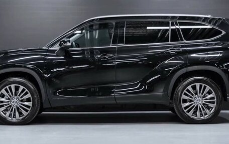 Toyota Highlander, 2025 год, 5 300 000 рублей, 2 фотография