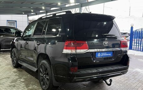 Toyota Land Cruiser 200, 2018 год, 6 499 000 рублей, 3 фотография