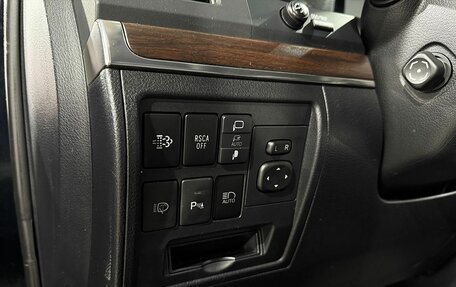 Toyota Land Cruiser 200, 2018 год, 6 499 000 рублей, 20 фотография