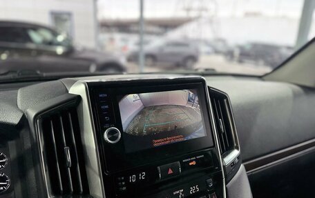 Toyota Land Cruiser 200, 2018 год, 6 499 000 рублей, 15 фотография