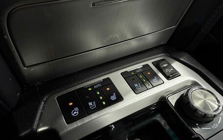 Toyota Land Cruiser 200, 2018 год, 6 499 000 рублей, 18 фотография