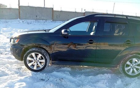 Mitsubishi Outlander III рестайлинг 3, 2011 год, 950 000 рублей, 6 фотография