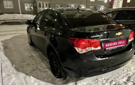 Chevrolet Cruze II, 2013 год, 600 000 рублей, 3 фотография