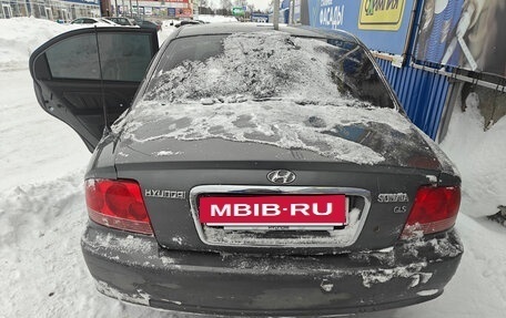 Hyundai Sonata IV рестайлинг, 2005 год, 305 000 рублей, 3 фотография