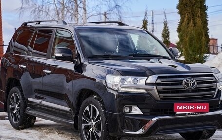 Toyota Land Cruiser 200, 2015 год, 5 200 000 рублей, 2 фотография