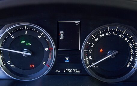 Toyota Land Cruiser 200, 2015 год, 5 200 000 рублей, 21 фотография