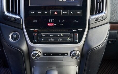 Toyota Land Cruiser 200, 2015 год, 5 200 000 рублей, 20 фотография