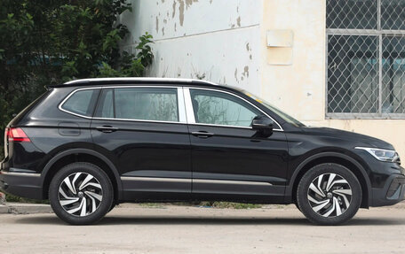 Volkswagen Tiguan II, 2025 год, 3 100 000 рублей, 8 фотография