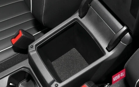 Volkswagen Tiguan II, 2025 год, 3 100 000 рублей, 28 фотография