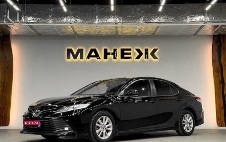 Toyota Camry, 2018 год, 2 350 000 рублей, 3 фотография