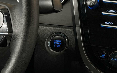 Toyota Camry, 2018 год, 2 350 000 рублей, 12 фотография