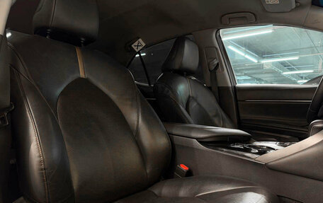 Toyota Camry, 2018 год, 2 350 000 рублей, 18 фотография