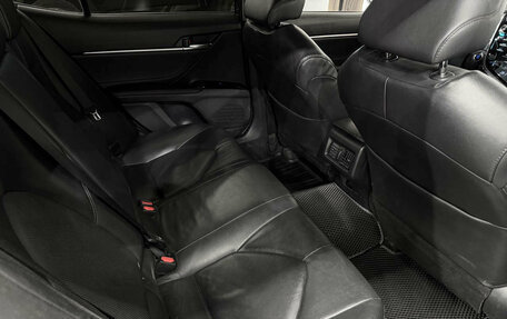 Toyota Camry, 2018 год, 2 350 000 рублей, 19 фотография