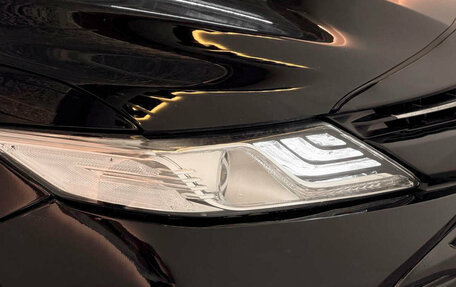 Toyota Camry, 2018 год, 2 350 000 рублей, 24 фотография