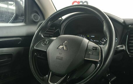 Mitsubishi Outlander III рестайлинг 3, 2019 год, 2 149 000 рублей, 13 фотография