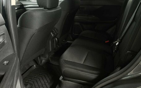 Mitsubishi Outlander III рестайлинг 3, 2019 год, 2 149 000 рублей, 18 фотография