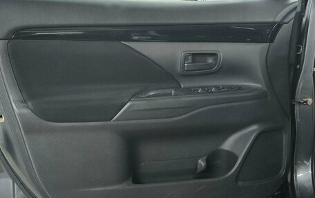 Mitsubishi Outlander III рестайлинг 3, 2019 год, 2 149 000 рублей, 17 фотография