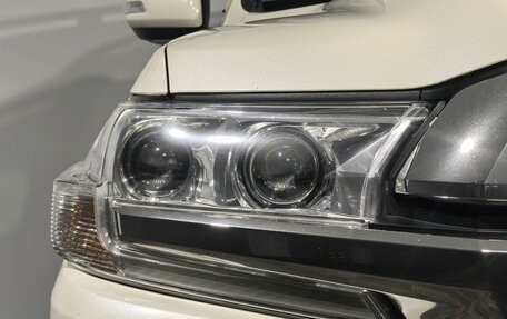 Toyota Land Cruiser 200, 2019 год, 7 140 000 рублей, 8 фотография