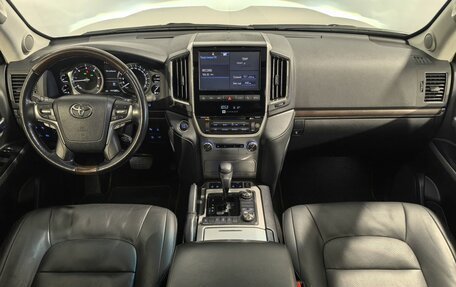 Toyota Land Cruiser 200, 2019 год, 7 140 000 рублей, 11 фотография