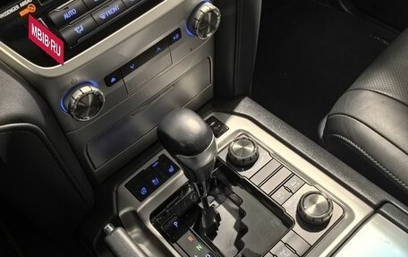 Toyota Land Cruiser 200, 2019 год, 7 140 000 рублей, 31 фотография