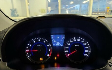 Hyundai Solaris II рестайлинг, 2012 год, 860 000 рублей, 11 фотография