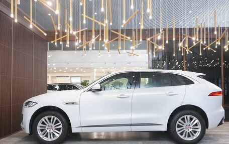 Jaguar F-Pace, 2019 год, 2 700 000 рублей, 3 фотография