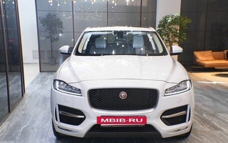 Jaguar F-Pace, 2019 год, 2 700 000 рублей, 2 фотография