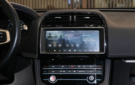 Jaguar F-Pace, 2019 год, 2 700 000 рублей, 18 фотография