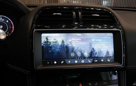 Jaguar F-Pace, 2019 год, 2 700 000 рублей, 15 фотография