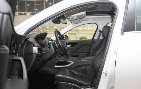 Jaguar F-Pace, 2019 год, 2 700 000 рублей, 10 фотография